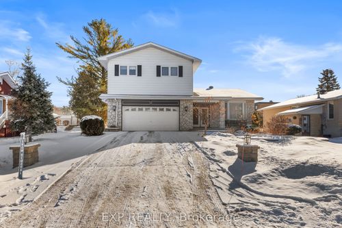 1595 Du Parc Ave, Rockland, ON, K4K1C3 | Card Image