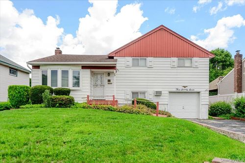 377 Bellmore Road, Hempstead, NY, 11554 | Card Image