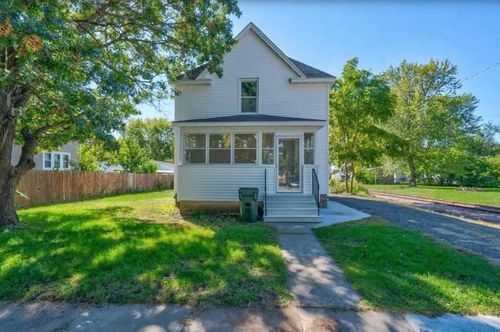 817 Dawson St, Waterloo, IA, 50703-5629 | Card Image