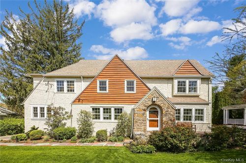 26 Earlwoode Dr, White Plains, NY, 10606-3902 | Card Image