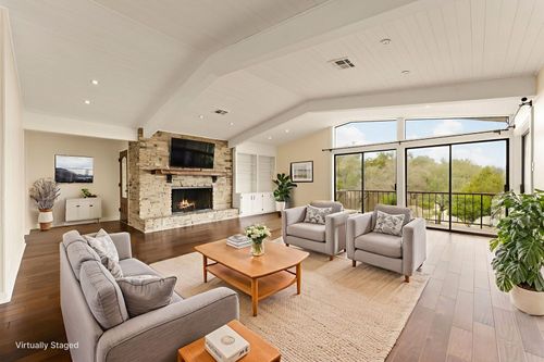 204 Los Altos Dr, Lakeway, TX, 78734-4550 | Card Image