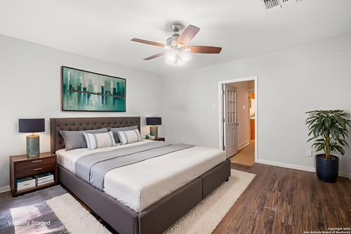 428 W Lullwood Ave, San Antonio, TX, 78212-2232 | Card Image