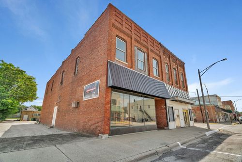 304 N Main St, Seneca, IL, 61360-9350 | Card Image