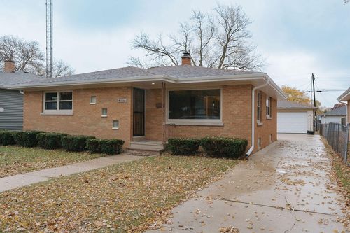 2107 28th St, Kenosha, WI, 53140-5019 | Card Image