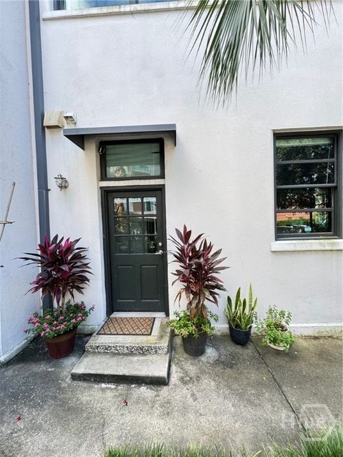 b-528 Selma St, savannah, GA, 31401-3113 | Card Image