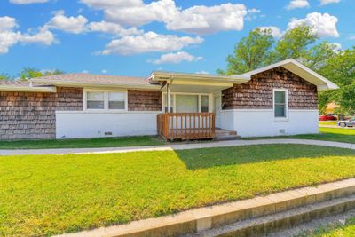 3104 S Euclid Ave, House other with 4 bedrooms, 2 bathrooms and null parking in Wichita KS | Image 2