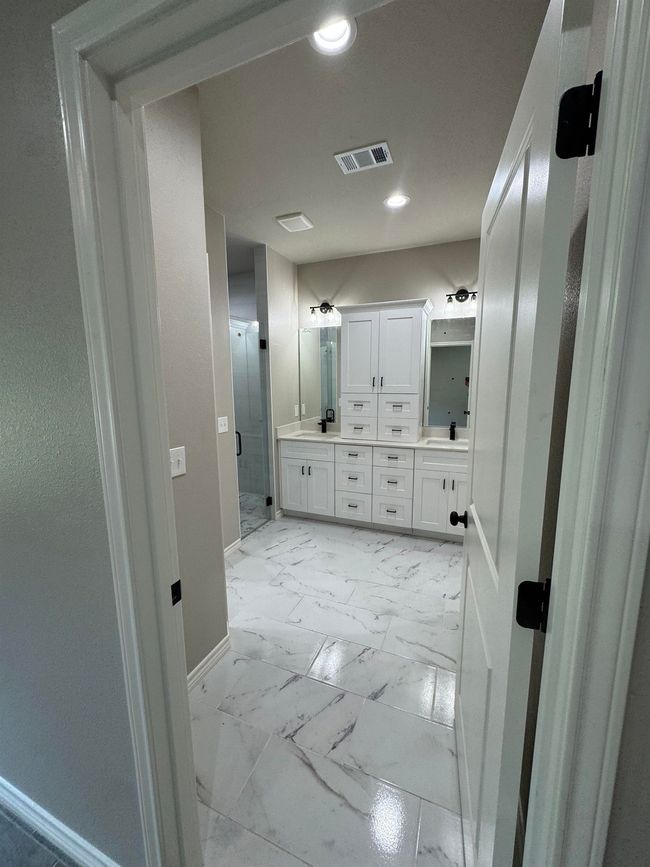 1190 Pine St, House other with 3 bedrooms, 2 bathrooms and null parking in Vidor TX | Image 10