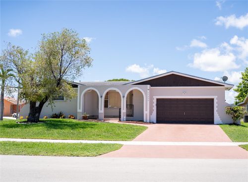 20200 Sw 90th Avenue Rd, Cutler Bay, FL, 33189-1869 | Card Image