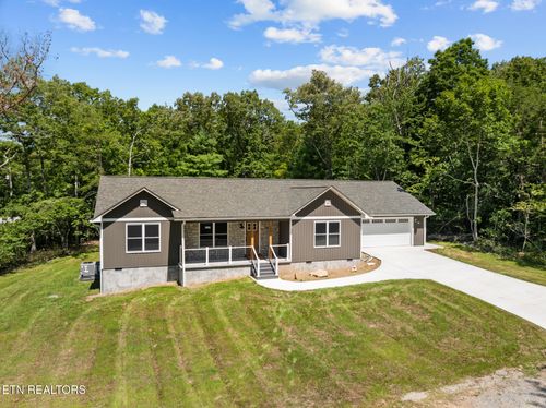 509 Yuma Dr, Crossville, TN, 38572-2227 | Card Image