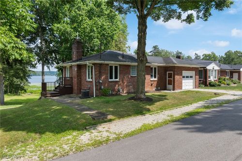 5817 Spikerman Dr, Clinton, OH, 44216-9429 | Card Image