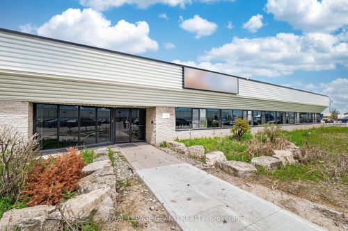 8069 Lawson Rd, Milton, ON, L9T5C4 | Card Image
