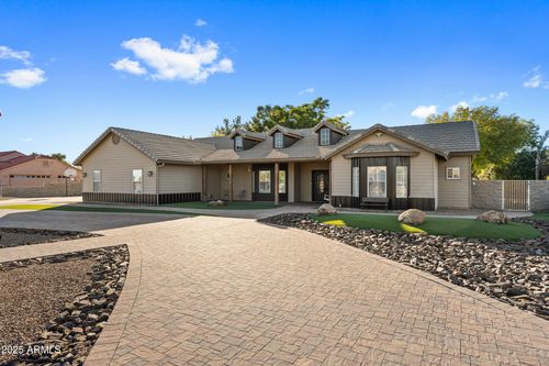 20975 E Excelsior Ave, Queen Creek, AZ, 85142-7013 | Card Image