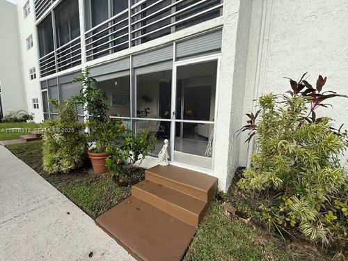 apt-101-1025 Se 4th Ave, Dania Beach, FL, 33004-5236 | Card Image