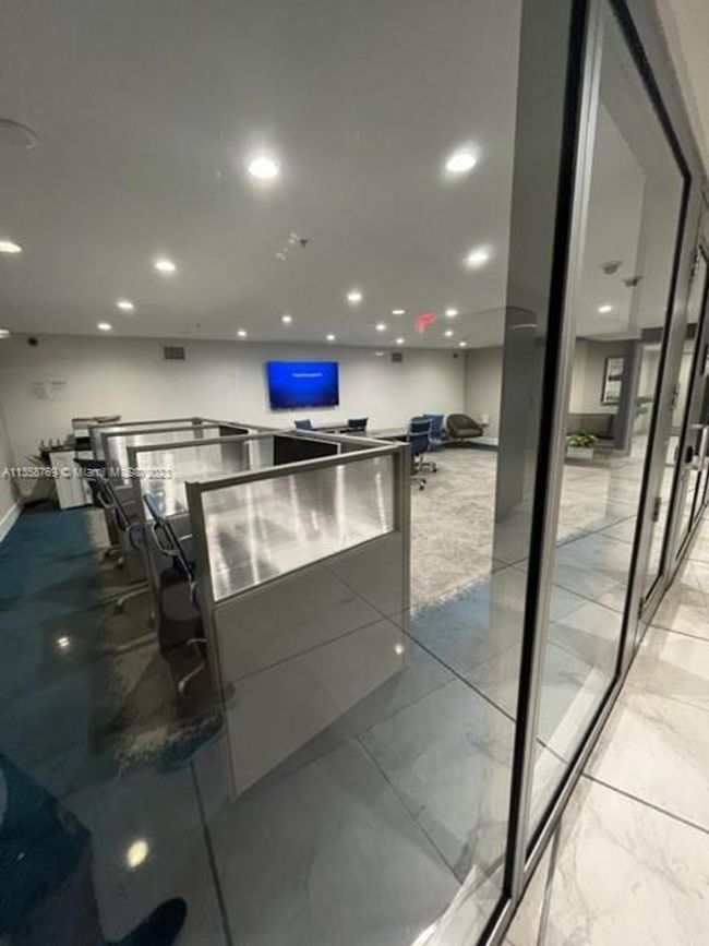 128 - 2950 Ne 188th St, Condo with 1 bedrooms, 1 bathrooms and null parking in Aventura FL | Image 62