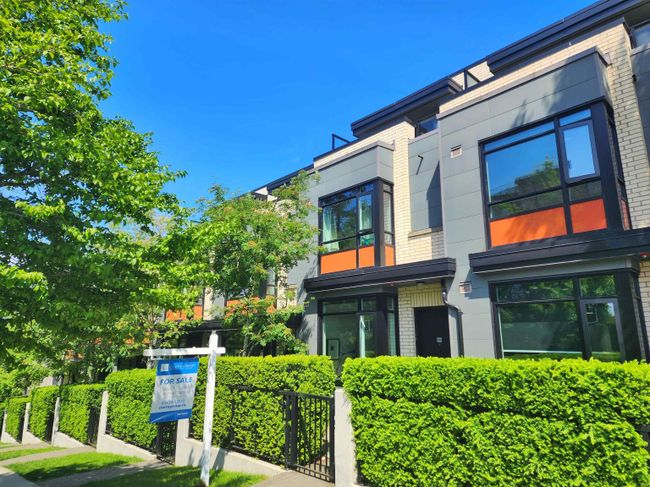 4088 Ash Street, Townhouse with 3 bedrooms, 2 bathrooms and 2 parking in Vancouver BC | Image 3