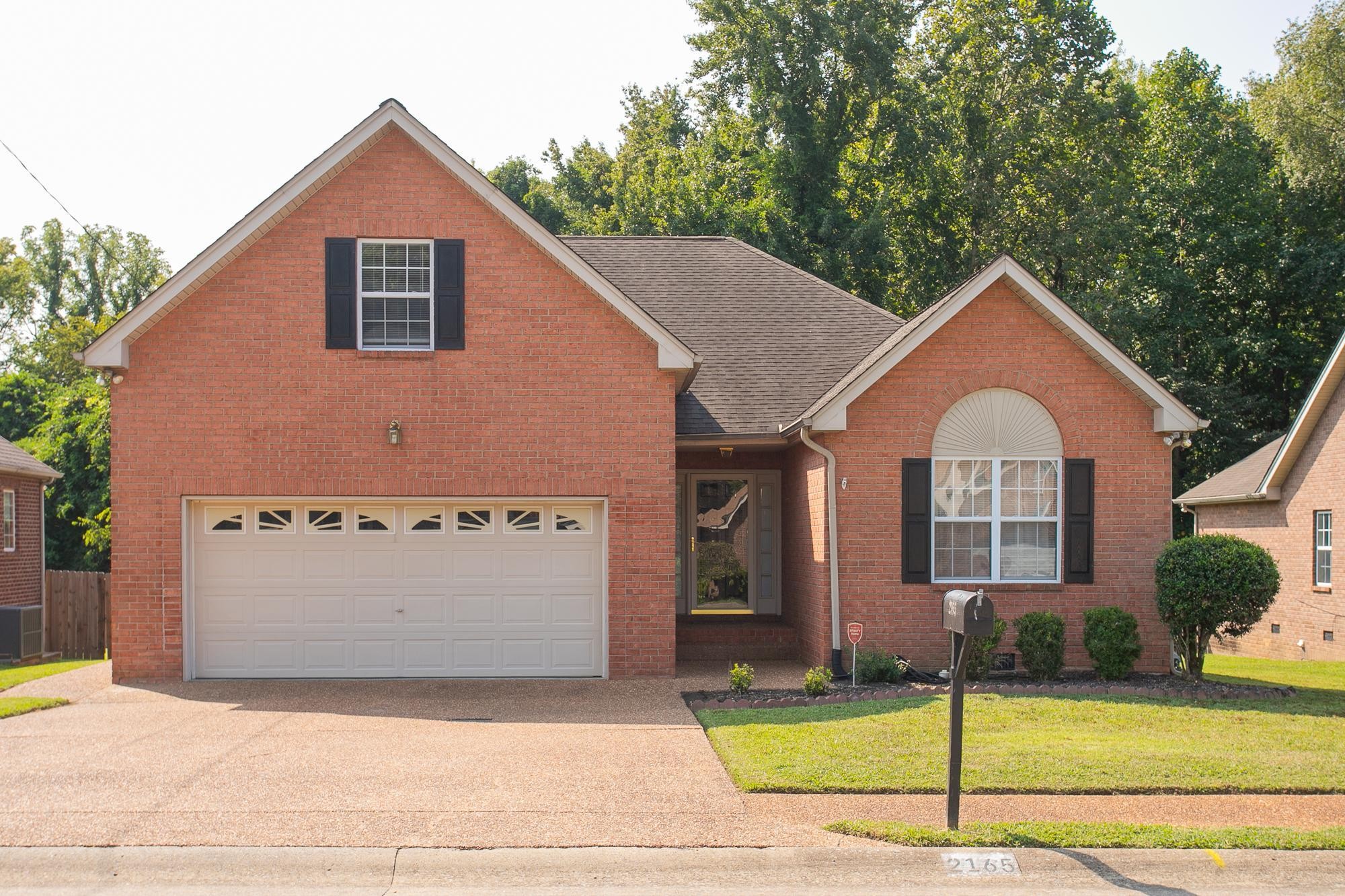 Forge Ridge Cir, Nashville, TN 37217