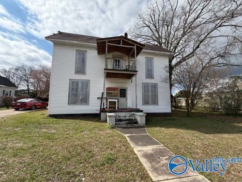 211 S Center Ave, Piedmont, AL, 36272-2039 | Card Image
