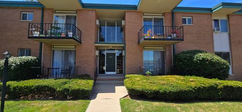 apt-2-1980 Axtell Dr, Troy, MI, 48084-4423 | Card Image