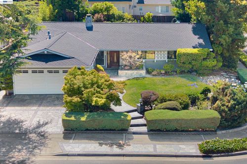 11055 La Paloma Dr, Cupertino, CA, 95014-4717 | Card Image