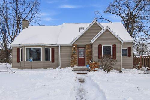 1014 W Willow St, Chippewa Falls, WI, 54729-2150 | Card Image
