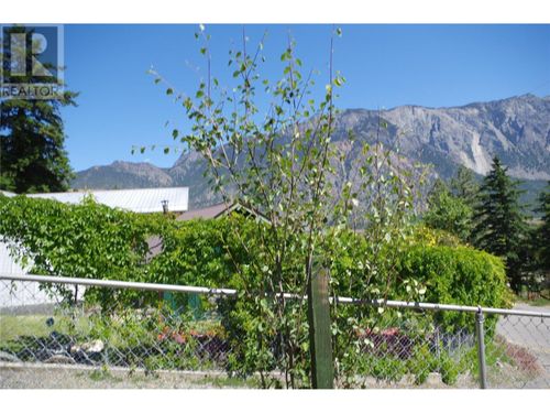 665 Victoria St, Lillooet, BC, V0K1V0 | Card Image