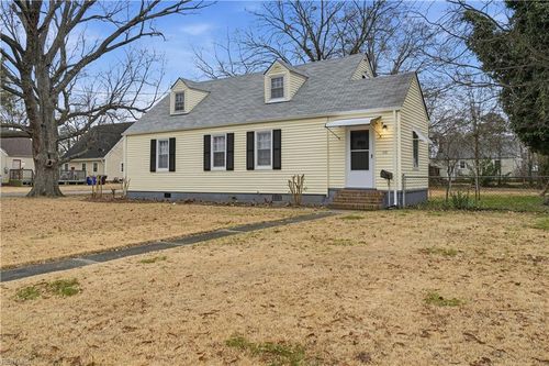 113 Kansas Ave, Portsmouth, VA, 23701-2552 | Card Image