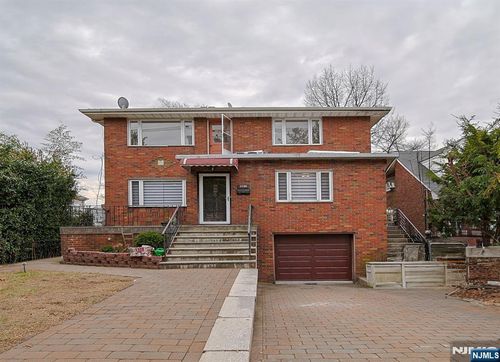 2244 Linwood Ave, Fort Lee, NJ, 07024-5037 | Card Image