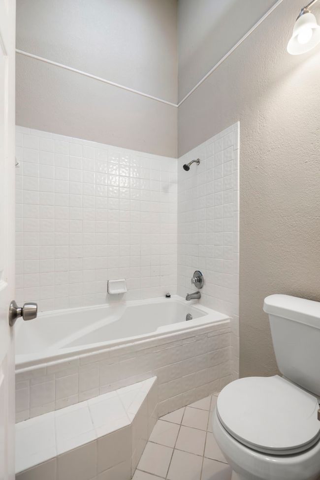 APT-137 - 521 Ranch Trl, Condo with 2 bedrooms, 2 bathrooms and null parking in Irving TX | Image 22