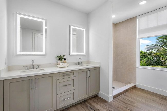 APT-3302 - 184 Lake Dr, Condo with 2 bedrooms, 3 bathrooms and null parking in Palm Beach Shores FL | Image 9