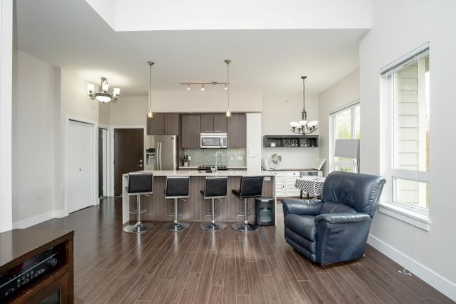 C404 - 20211 66 Avenue, Condo with 2 bedrooms, 2 bathrooms and 1 parking in Langley BC | Image 2