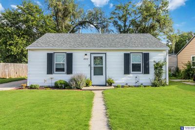 4032 Baldwin Avenue, House other with 2 bedrooms, 1 bathrooms and 1 parking in Lincoln NE | Image 2