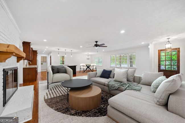 2985 Medinah Ct, House other with 3 bedrooms, 2 bathrooms and null parking in Chamblee GA | Image 4