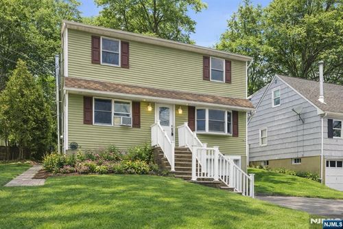 413 Wills Ave, Stanhope, NJ, 07874-2339 | Card Image