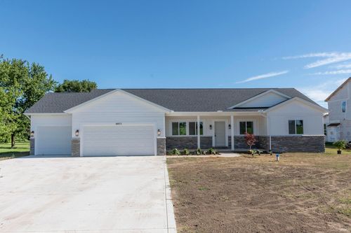 10073 Inwood Rd, Osceola, IN, 46561-9392 | Card Image