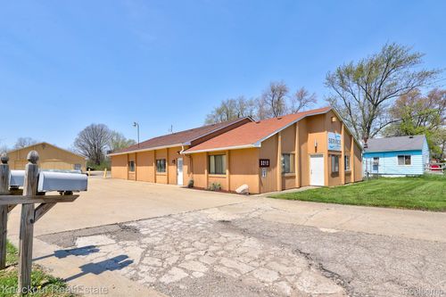 3212 Dye Rd, Flint, MI, 48507-1006 | Card Image