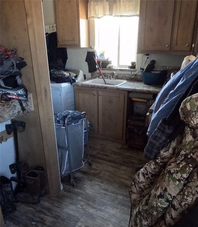 281 Snowcrest Trl, House other with 3 bedrooms, 2 bathrooms and null parking in Dillon MT | Image 25