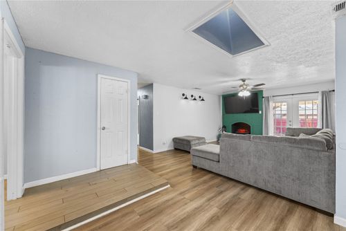 2229 Aloha Dr, Mesquite, TX, 75150-3728 | Card Image