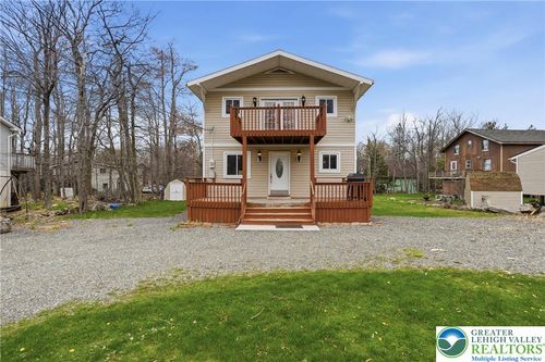 1117 Knollwood Dr, Tobyhanna, PA, 18466-3627 | Card Image
