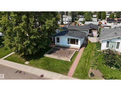 7 Beechmont Ave, Spruce Grove, AB, T7X1E6 | Card Image