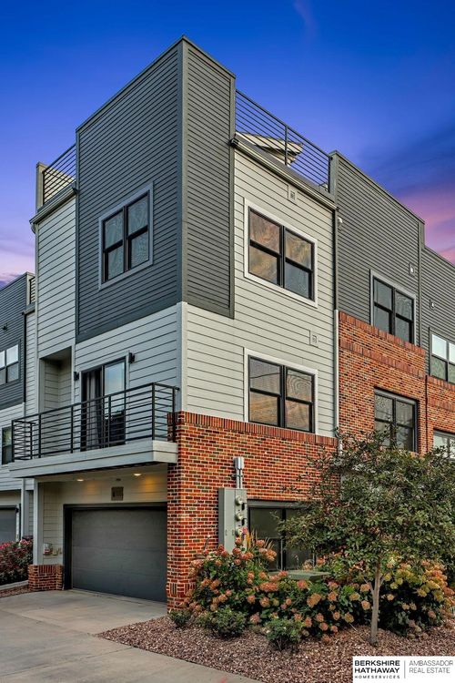 3130 Mayberry Ct, Omaha, NE, 68105-2074 | Card Image