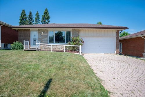 1418 Queens Blvd, Kitchener, ON, N2M1E1 | Card Image