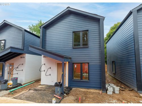 7-9971 Milwaukie Expy, Portland, OR, 97222 | Card Image