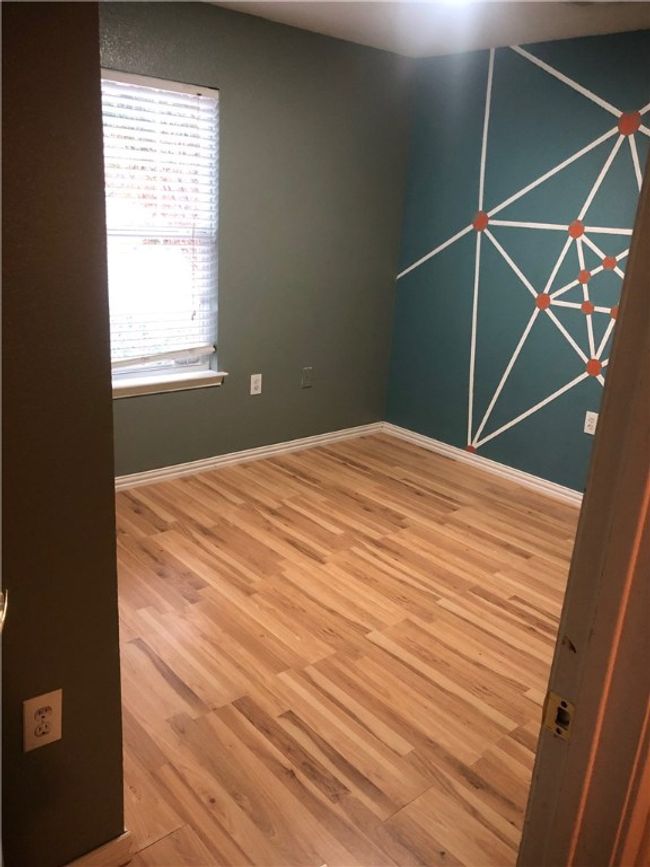 2105 Tranquilo Trl, House other with 3 bedrooms, 2 bathrooms and 4 parking in Austin TX | Image 11