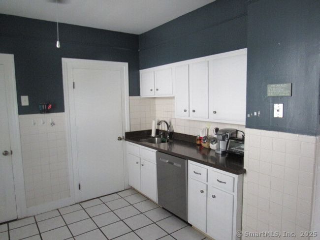 76 Porter St, House other with 2 bedrooms, 2 bathrooms and 3 parking in Bridgeport CT | Image 17