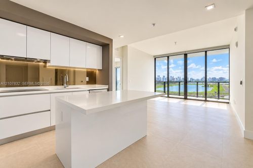 1012-1170 E Hallandale Beach Blvd, Hallandale Beach, FL, 33009 | Card Image