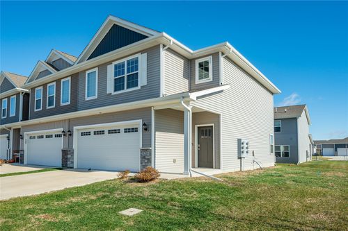 3201 Nw Linwood Ln, Ankeny, IA, 50023-1475 | Card Image