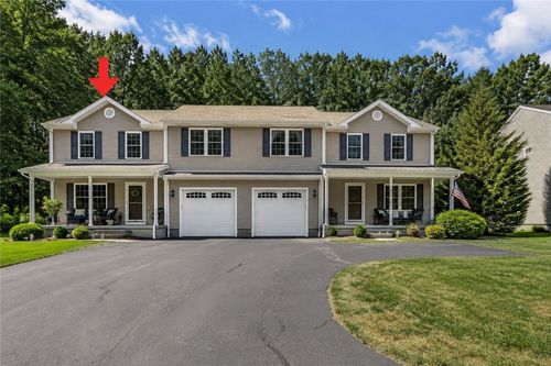 18 Country Hill Ln, Smithfield, RI, 02917-2576 | Card Image