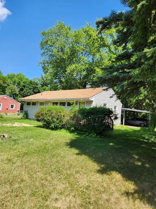 1653 Ann St, East Lansing, MI, 48823-3703 | Card Image