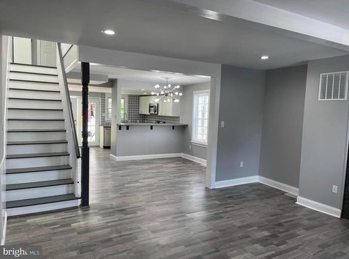 425 Main St, ROYERSFORD, PA, 19468-2303 | Card Image