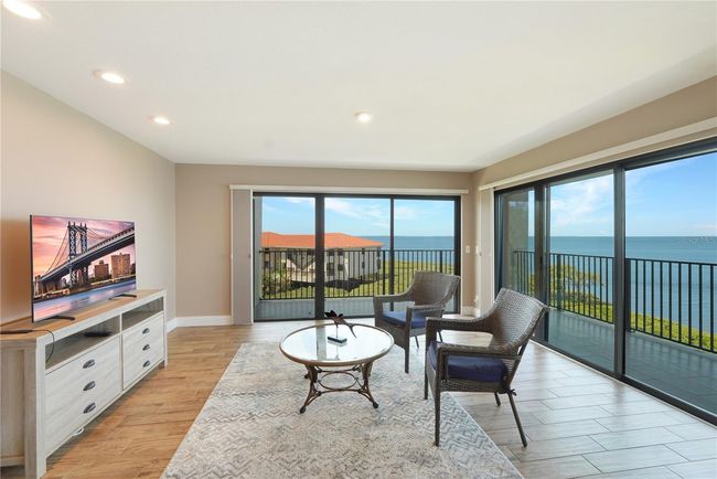 433 - 433 Mariner Dr, Condo with 2 bedrooms, 2 bathrooms and null parking in Tarpon Springs FL | Image 36